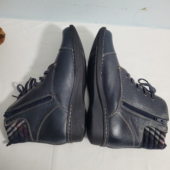 Clark Whistle Bea Women's Black Pebble Leather Ankle Booties Size 10M 112625-820 - Picture 6 of 7